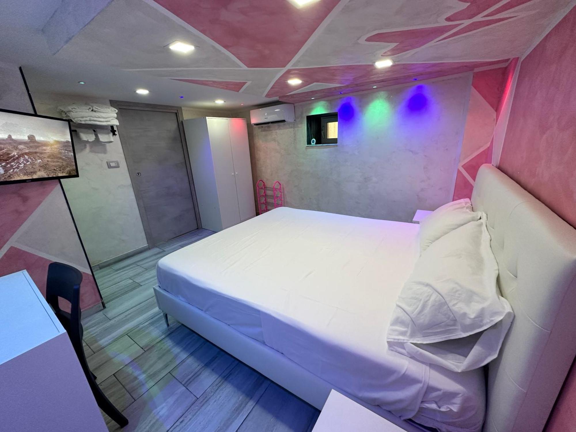 Clopat Vacanze2023 Hotel เนเปิลส์ ภายนอก รูปภาพ